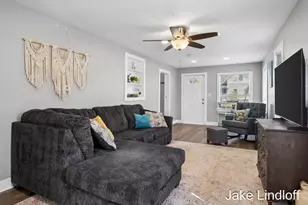 322 E Gardner St, Sparta, MI 49345 - Photo 8