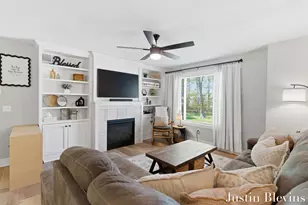 120 E 40th St, Holland, MI 49423 - Photo 2