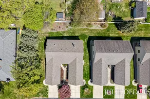 8 Summit Park Dr, Spring Lake, MI 49456 - Photo 40