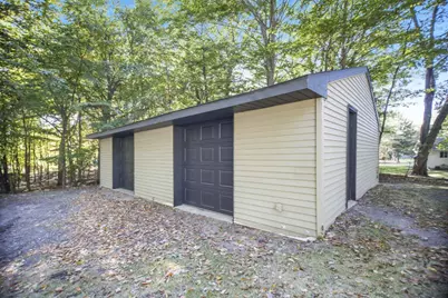 811 N Washington Avenue, Ludington, MI 49431 - Photo 12