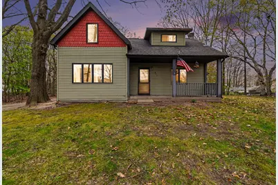 811 N Washington Avenue, Ludington, MI 49431 - Photo 1