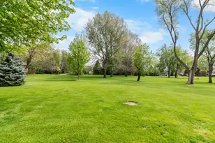 9355 Apple Crest Dr, Saline, MI 48176 - Photo 16