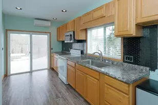 935 Woodland Beach, Battle Creek, MI 49014 - Photo 4