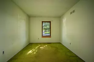 2887 Roundtree Dr, Troy, MI 48083 - Photo 10