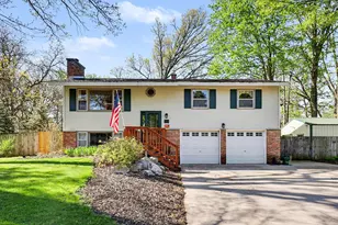 1422 Maplewood Dr, Jenison, MI 49428 - Photo 1