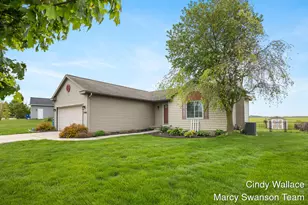 2106 Jaclyn Dr, Hudsonville, MI 49426 - Photo 4