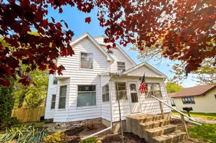 117 N Weaver Ave, Fremont, MI 49412 - Photo 2