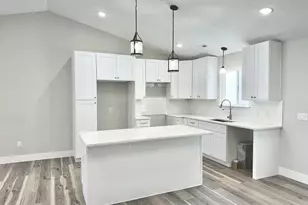 2771 Gady Pines Dr, Adrian, MI 49221 - Photo 14
