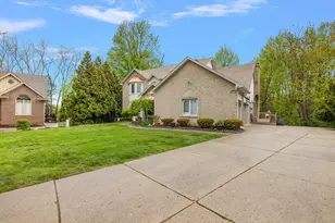 30521 Knighton Dr, Farmington, MI 48331 - Photo 10