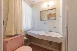 8480 Hampton, Grosse Ile, MI 48138 - Photo 20