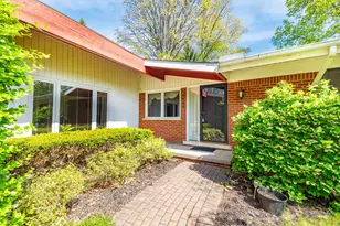 8480 Hampton, Grosse Ile, MI 48138 - Photo 2