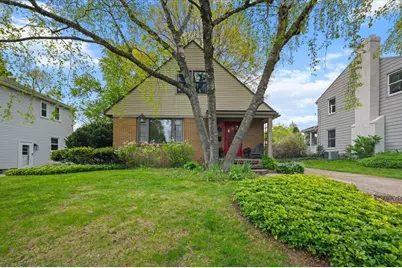 1730 Cambridge Drive SE, Grand Rapids, MI 49506 - Photo 2