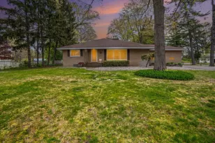 204 N Fruitport Rd, Spring Lake, MI 49456 - Photo 1