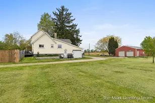 2090 N Shaytown Rd, Vermontville, MI 49096 - Photo 8