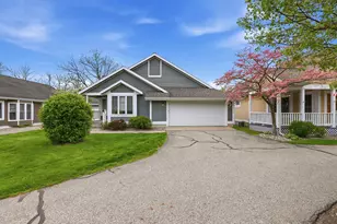 3229 Woodberry Dr SE, Grand Rapids, MI 49512 - Photo 2