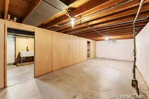 2336 Elliott St SE, Grand Rapids, MI 49506 - Photo 44