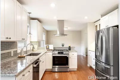 2336 Elliott Street SE, Grand Rapids, MI 49506 - Photo 2