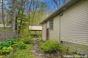 2740 Hittle Creek Dr, Fruitport, MI 49415 - Photo 32