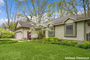 2740 Hittle Creek Dr, Fruitport, MI 49415 - Photo 4