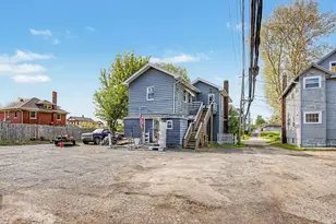 334 W Wesley St, Jackson, MI 49201 - Photo 18