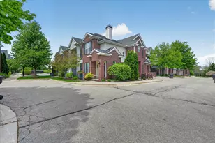 229 Scio Village, Ann Arbor, MI 48103 - Photo 2