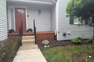 531 Heritage Dr, Ann Arbor, MI 48105 - Photo 2