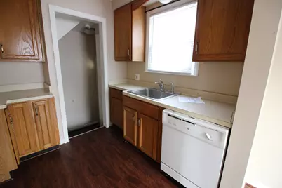 23833 Normandy Avenue, Eastpointe, MI 48021 - Photo 12