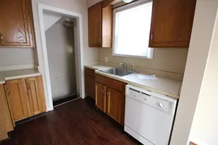 23833 Normandy Ave, Eastpointe, MI 48021 - Photo 12