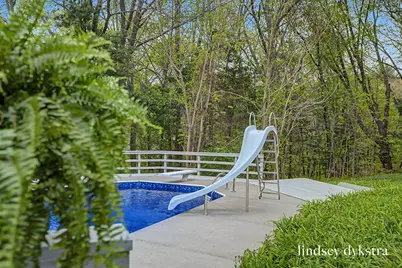 2814 Burrwick Drive SE, Grand Rapids, MI 49546 - Photo 68