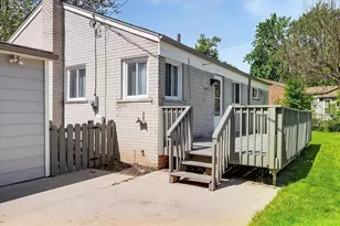 23870 Beacon Dr, Farmington, MI 48336 - Photo 34