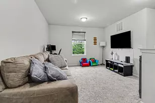 1646 Golfview Dr, Ypsilanti, MI 48198 - Photo 20