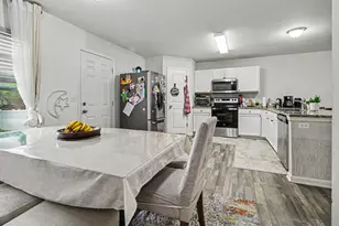 1646 Golfview Dr, Ypsilanti, MI 48198 - Photo 6