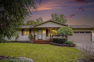 8249 Kimble Dr, Pinckney, MI 48169 - Photo 1