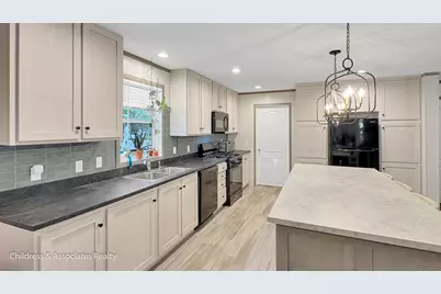 7045 Shamley Avenue NE, Belmont, MI 49306 - Photo 6