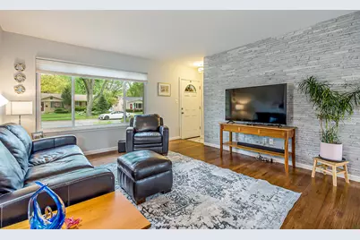 562 Rosemont Avenue, Saline, MI 48176 - Photo 6