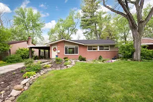 562 Rosemont Ave, Saline, MI 48176 - Photo 2