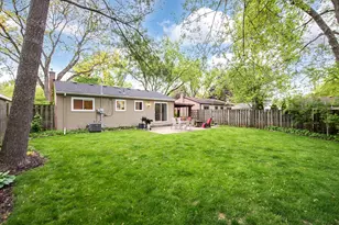 562 Rosemont Ave, Saline, MI 48176 - Photo 16