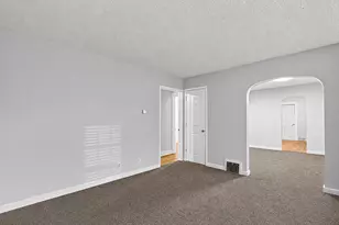 2533 S Washington Ave, Lansing, MI 48910 - Photo 6