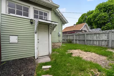 2533 S Washington Avenue, Lansing, MI 48910 - Photo 22