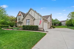 17107 Maple Hill Dr, Northville, MI 48168 - Photo 44