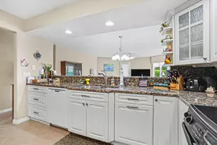 355 W Columbia Ave W, Battle Creek, MI 49015 - Photo 6