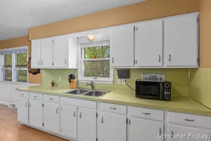 949 Diane St SE, Kentwood, MI 49508 - Photo 10
