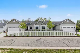5725 Trailside Ln, Whitmore Lake, MI 48189 - Photo 4