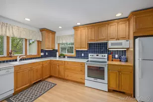 2102 Ontonagon Ave SE, Grand Rapids, MI 49506 - Photo 10