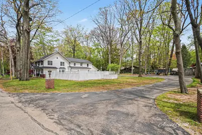 385 Marquette Avenue, Holland, MI 49424 - Photo 4