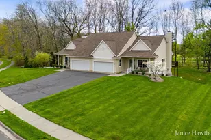 642 W Woodlawn Ave, Hastings, MI 49058 - Photo 4