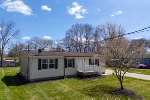 1274 Oaklea St, Muskegon, MI 49442 - Photo 2