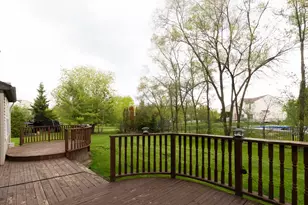 399 Quail Ridge Ct, Waterford, MI 48327 - Photo 38