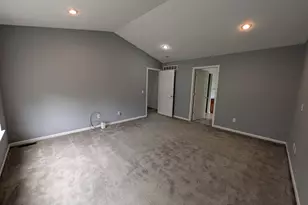 399 Quail Ridge Ct, Waterford, MI 48327 - Photo 18