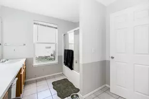 399 Quail Ridge Ct, Waterford, MI 48327 - Photo 20